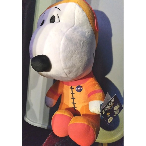 New Macys SNOOPY Astronaut Christmas Thanksgiving 2022 Parade Balloon Plush Dog - Picture 7 of 10